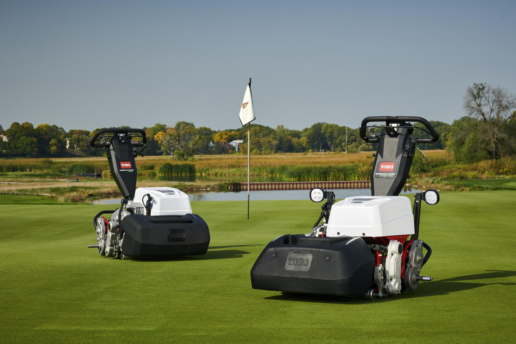 New Toro Greensmaster® e1021 All-Electric Mower, and Greensmaster® eFLEX™1021 Walk Greens Mowers 