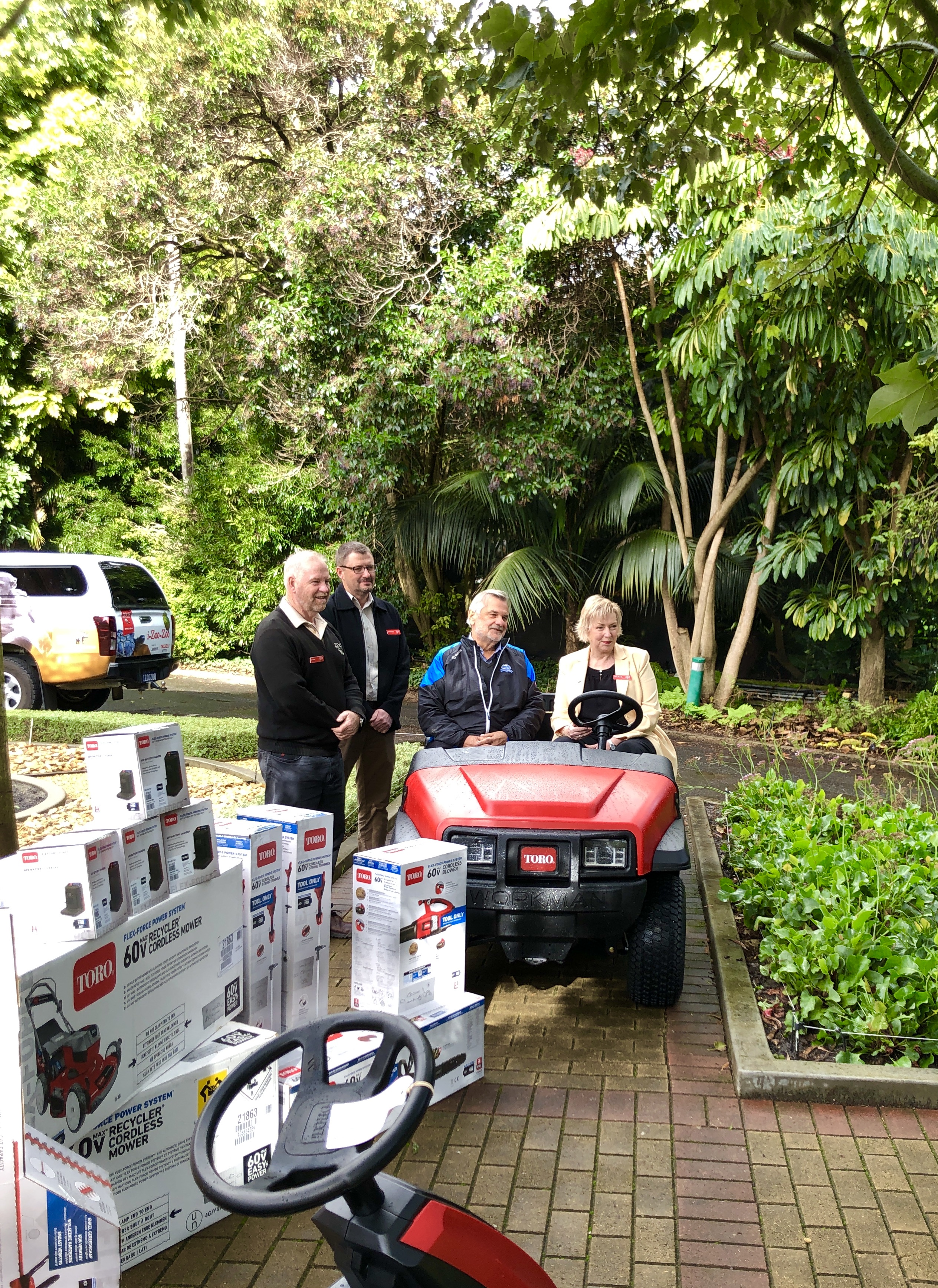 Battery-operated equipment for Adelaide Zoo